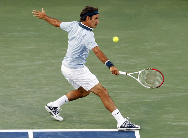 爱游戏APP-费德勒重要时刻重返赛场，快船带队取胜！上演精彩一战