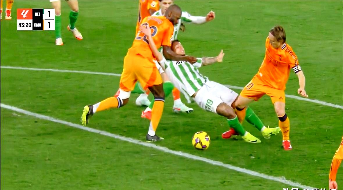 爱游戏APP-马其顿分为三个国家