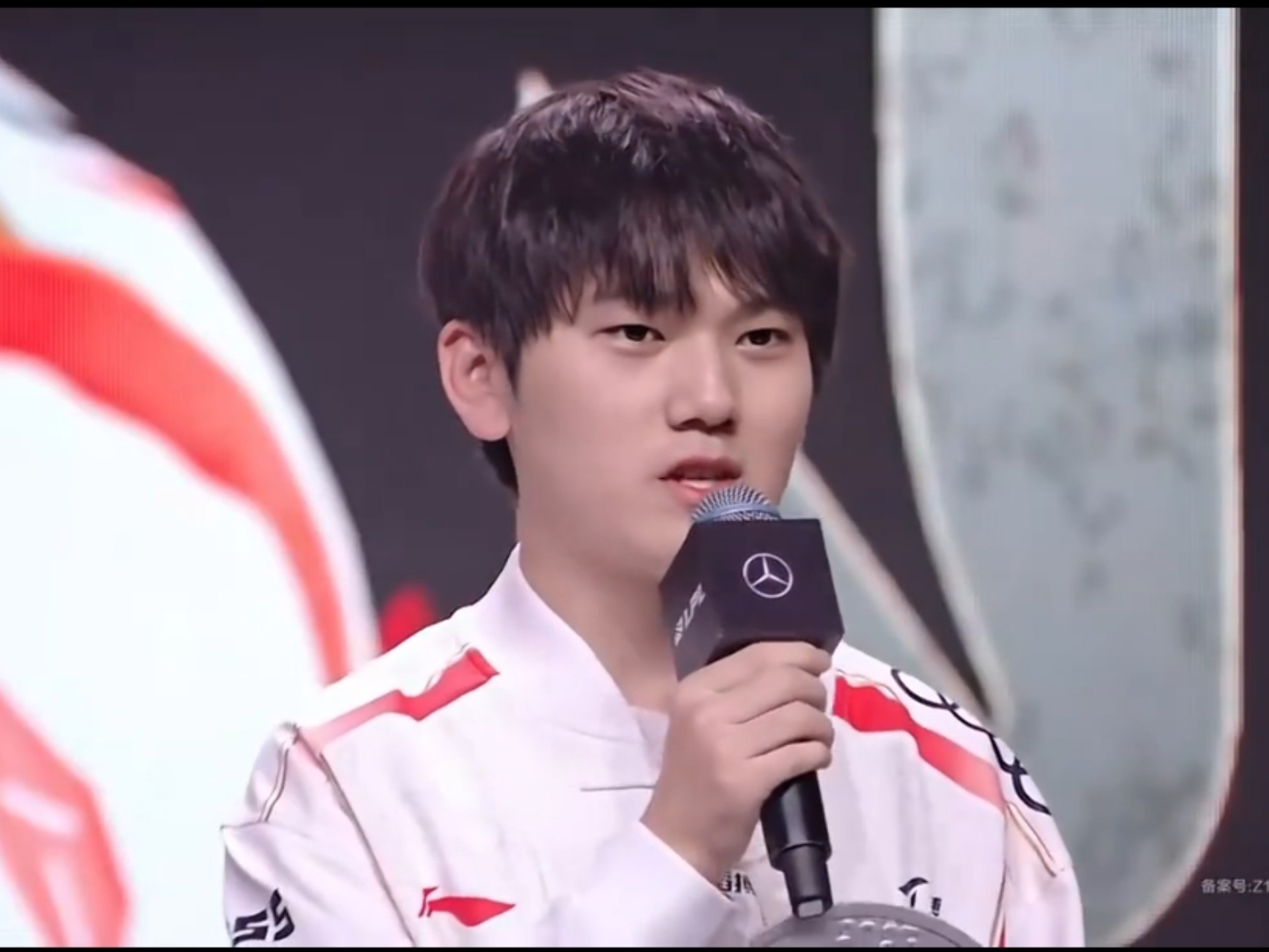 ayx-JackeyLove在塞尔维亚队比赛中领先优势明显，险胜引发热议！比赛高潮迭起(jackeylove个人资料)