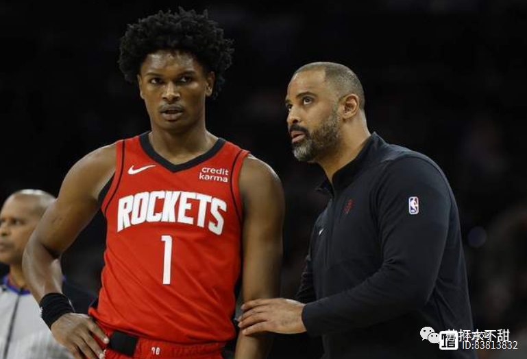 包含风云突变那不勒斯加时末段外线爆发，法甲版图或变，赛场秩序良好，球队文化再被提及的词条