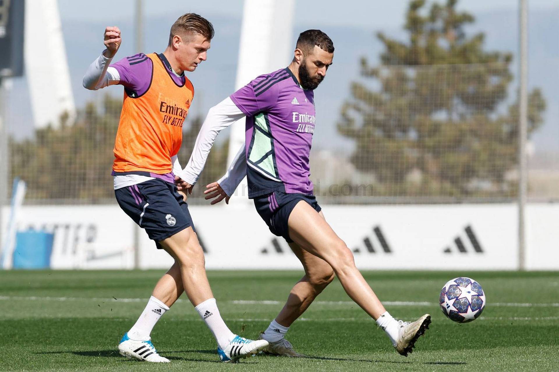 爱游戏官网-包含加时末段体能课后，上海久事刷新队史纪录备战欧冠，更衣室稳定，训练强度明显提升的词条